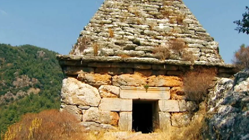 Yıllarca Türbe Diye Ziyaret Edilen Mezar Bir Gladyatöre Aitmiş