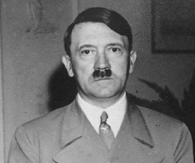 hitler2.jpg
