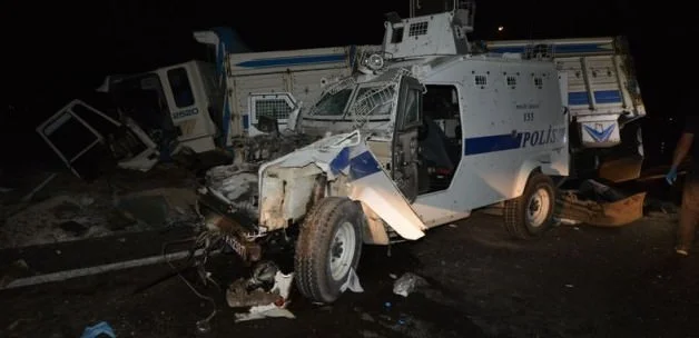 onuldu-minibusten-cephanelik-cikti-1438186581-4574.webp