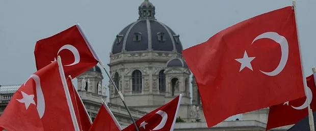 siti-turklere-bayrak-yasagi,AW8puJ60uk-K-3a5meInYQ.jpg