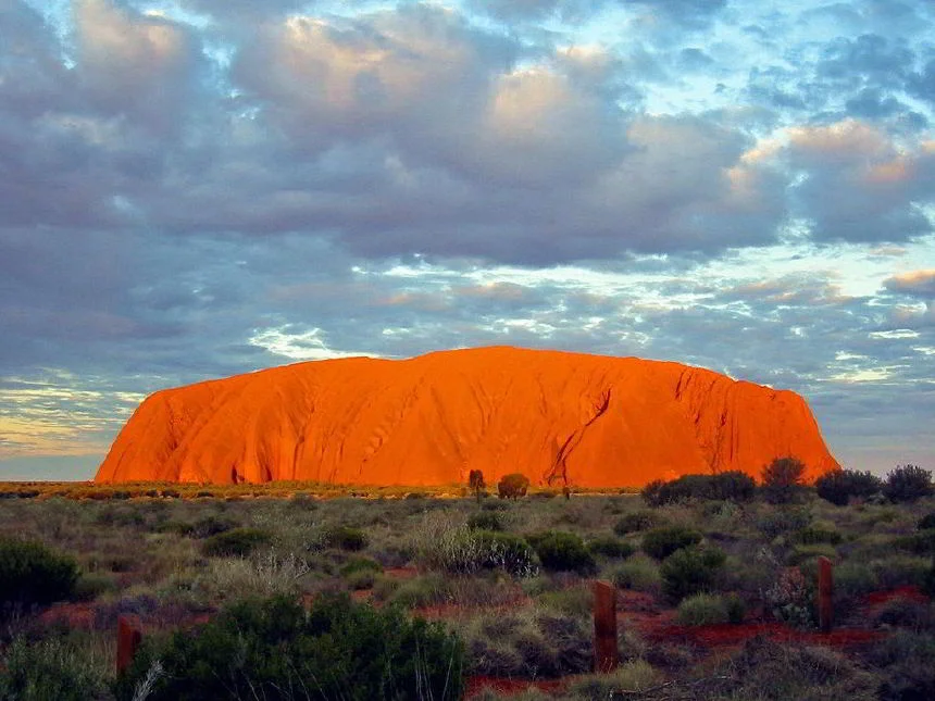 uluru-1.webp