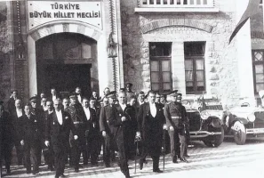 Atatürk Cumhuriyet'e İlanından 4 Yıl Önce Karar Vermişti