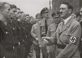 Hitler İkinci Dünya Savaşı'ndan Sonra 10 Yıl Daha Hayattaydı