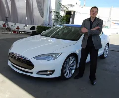 elon_musk_tesla.webp