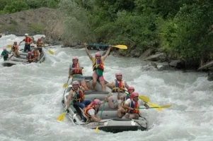 Erzincan-_Karasuda-_Rafting.webp