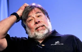 galeri_stephen-wozniak-jpg_966366372_1433429536.webp