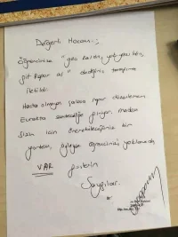 Derse Geç Kalan Öğrenciden Rapor İsteyen Öğretmene Tokat Gibi Cevap Yazan  Doktor