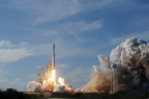 Falcon-_Heavy.webp
