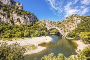 pont-d_arc-fransa.webp