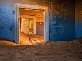 Kolmanskop-_Namib-_Desert.webp