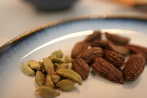 Kakule nedir? Faydaları Ve Yan Etkileri Nelerdir?