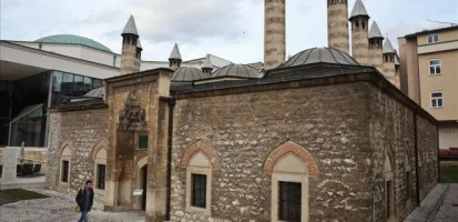 gazi-husrev-bey-camii-bosna-hersek.webp