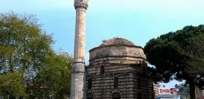 muradiye-camii-arnavutluk.webp