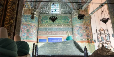 mevlana_muzesi_turbesi.webp