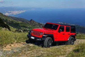 yeni-jeep-wrangler-3b4d5f24fc596a0de.webp
