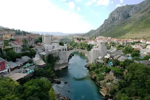 Mostar Köprüsü