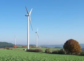 Almanya, Rüzgâr enerjisini ve Güneş enerjisini Dünya'da en çok kullanan ülkedir 