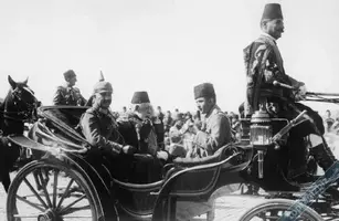 -Mehmed-II.-Wilhelm-ve-Enver-Pasa_cc39ac3562b6db2f.webp