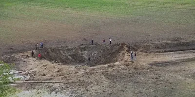 Dürümlü Mezrasında patlamadan sonra oluşan çukur