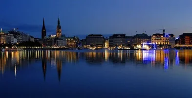 Hamburg, AB içinde başkent olmayan en kalabalık şehirlerdendir.