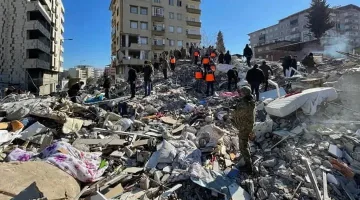 Deprem Toplumda Travmaya Yol Açabilir