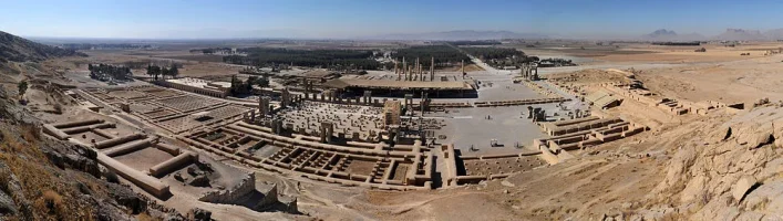 Persepolisin-panoramik-g-r-n-m.webp