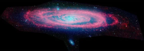 Andromeda Galaksisi'nin kızılötesi görünümü