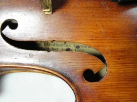 Stradivarius5_zpsxg5dcft6.webp
