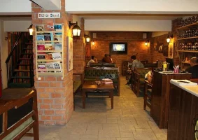 kafenin-duvarindaki-1-lira3.webp
